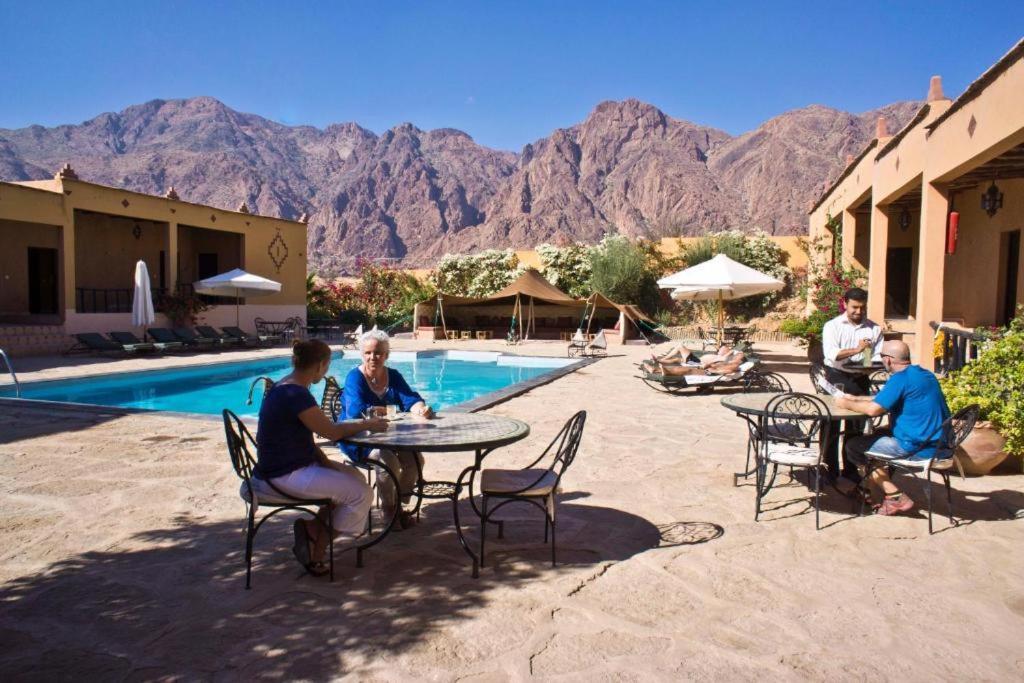 Hotel Click Excursions Tafraoute Taddart Exterior foto